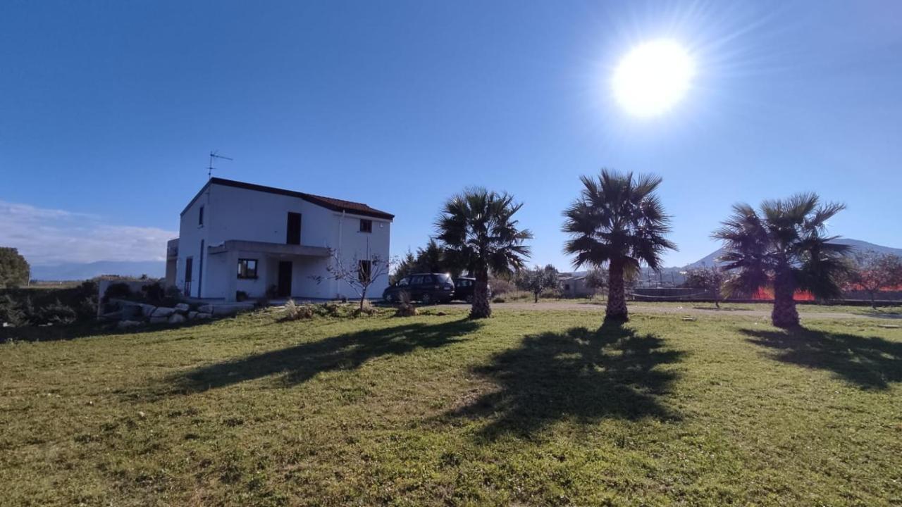 Villa Arianna, Il Piacere Di Vivere Nella Natura. *